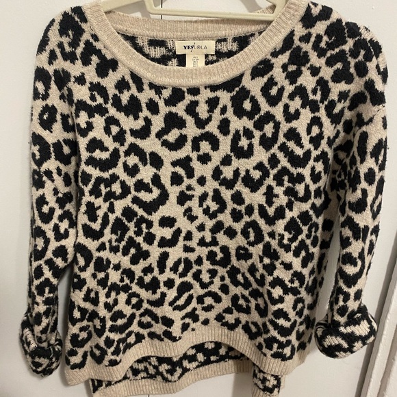 Leopard Print Sweater - Picture 1 of 1